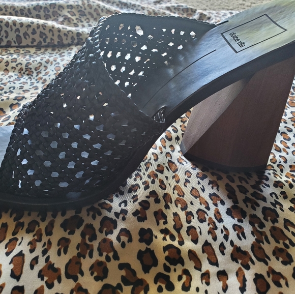 Dolce Vita Anton Stacked Heel Sandal - Picture 4 of 11